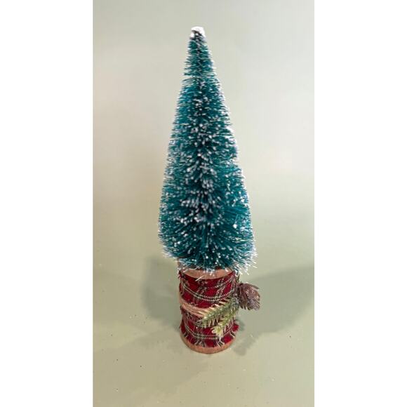 Handcrafted Bottle Brush Tree on Decorated Thread Spool Holiday Décor SPT4 - Picture 3 of 3